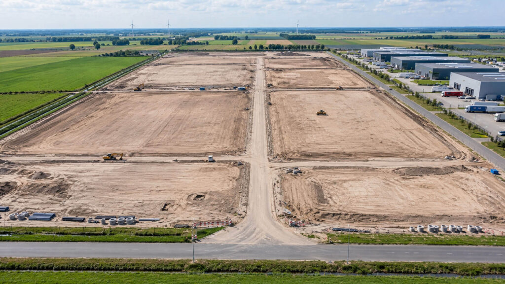 Deze kavels moeten snel bebouwd worden en daarevoor is een tijdelijke energie voorziening nodig.